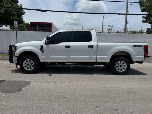 Used 2021 Ford F250 XLT w/ XLT Value Package AWD/4WD image 2