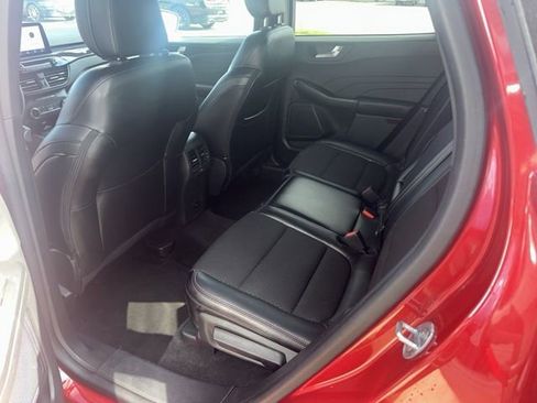 Used 2024 Ford Escape ST-Line image 17