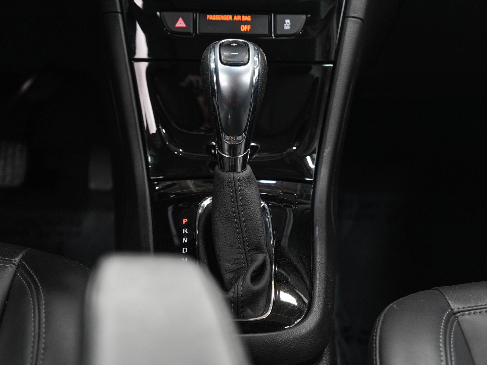 Used 2018 Buick Encore Essence AWD/4WD image 19