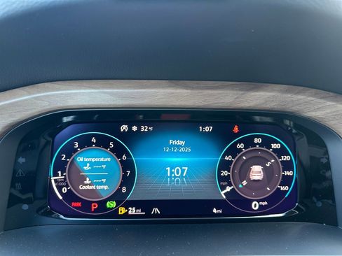 New 2026 Volkswagen Atlas SE image 8