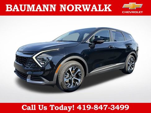 Used 2025 Kia Sportage EX FWD image 3