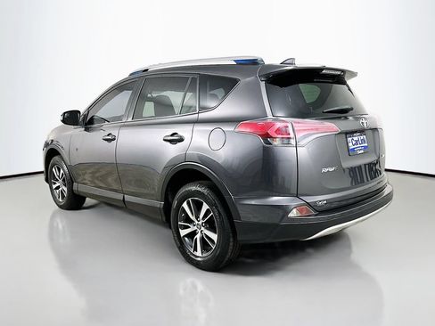 Used 2016 Toyota RAV4 XLE FWD image 5