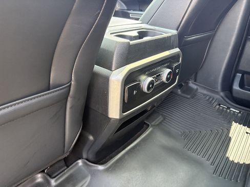 Used 2021 Ford Expedition XLT AWD/4WD image 18