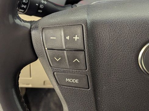 Used 2013 Lexus LX 570 4WD image 16