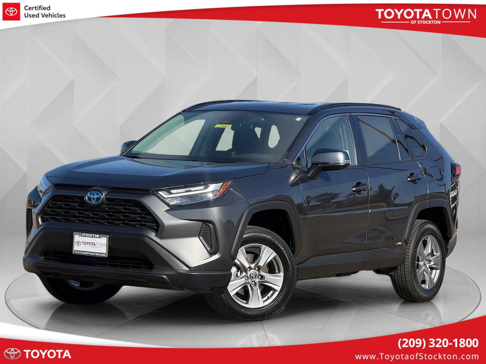 Certified 2024 Toyota RAV4 LE AWD/4WD image 1