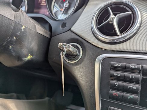 Used 2015 Mercedes-Benz GLA 250 4MATIC image 18