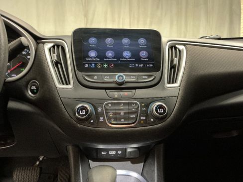 Used 2022 Chevrolet Malibu LT image 16