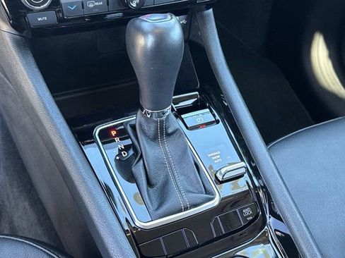 Used 2022 Jeep Compass Limited image 39