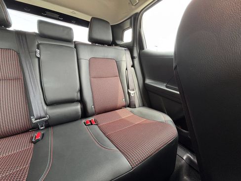 Used 2026 Nissan Kicks SR AWD/4WD image 36