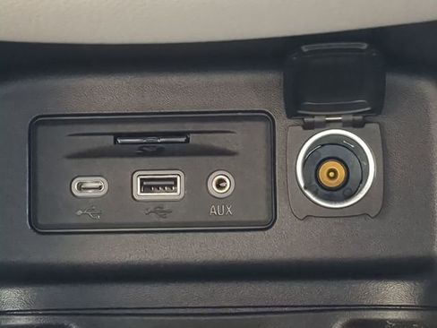 Certified 2021 Chevrolet Equinox Premier image 26