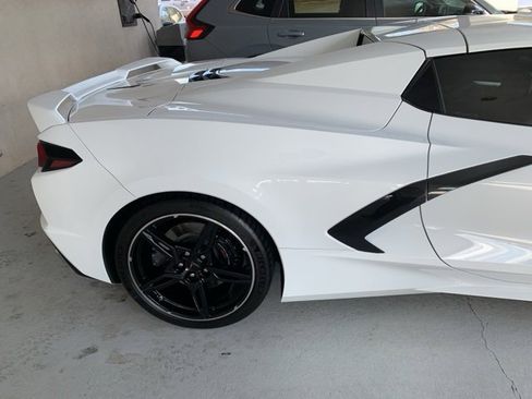 Used 2023 Chevrolet Corvette Stingray Premium Conv w/ Z51 Performance Package image 4