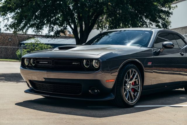 Used 2015 Dodge Challenger SRT w/ Technology Group RWD image 49