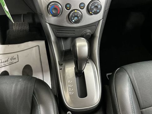 Used 2015 Chevrolet Trax LT w/ LT Plus Package AWD/4WD image 17