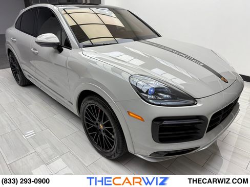 Used 2023 Porsche Cayenne GTS image 29
