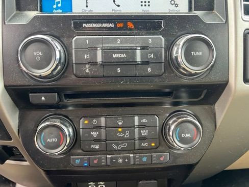 Used 2016 Ford F150 Lariat AWD/4WD image 27