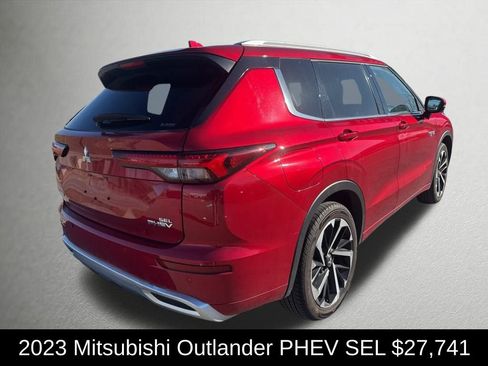 Used 2023 Mitsubishi Outlander SEL image 3