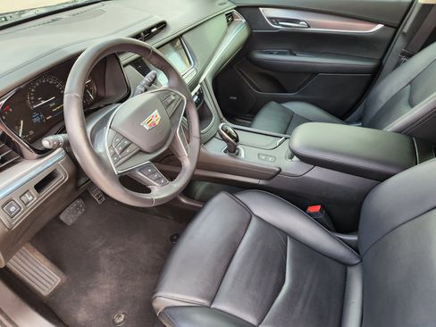 Used 2018 Cadillac XT5 Premium Luxury image 16