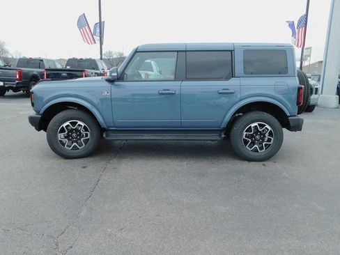 New 2025 Ford Bronco Outer Banks image 6