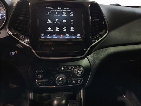 Used 2020 Jeep Cherokee Limited image 14