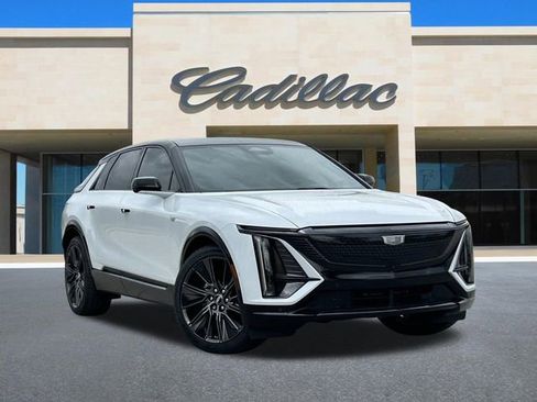 New 2026 Cadillac Lyriq Signature Sport image 2