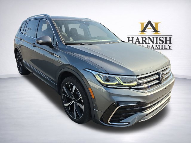 Certified 2024 Volkswagen Tiguan SEL R-Line AWD/4WD image 9
