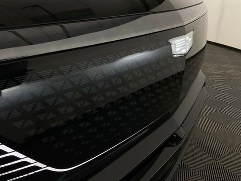 New 2026 Cadillac Vistiq Premium Luxury w/ LPO, Floor Liner Package AWD/4WD image 8