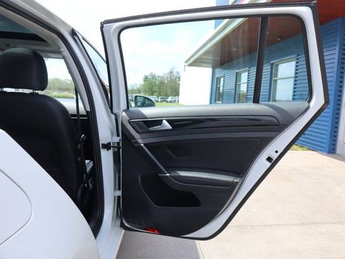 Used 2018 Volkswagen Golf SEL image 20