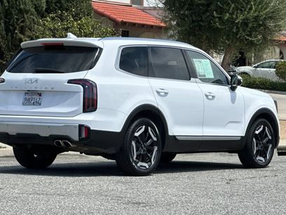 Used 2024 Kia Telluride EX w/ EX Captain's Chair Package