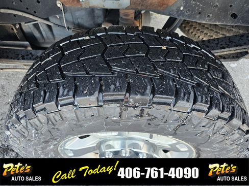 Used 2015 Ford F250 XLT w/ XLT Interior Package image 11