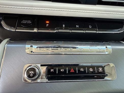 New 2026 Lincoln Aviator AWD image 29