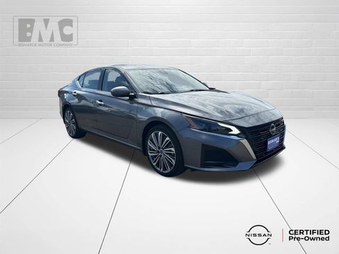 Used 2024 Nissan Altima 2.5 SL AWD/4WD image 2