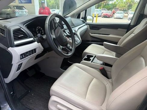 Used 2025 Honda Odyssey EX-L image 2