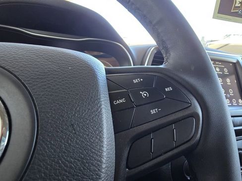 Used 2022 Jeep Cherokee Trailhawk w/ Premium Leather Package image 18