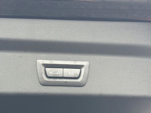 Used 2025 BMW X2 xDrive28i w/ Premium Package image 35