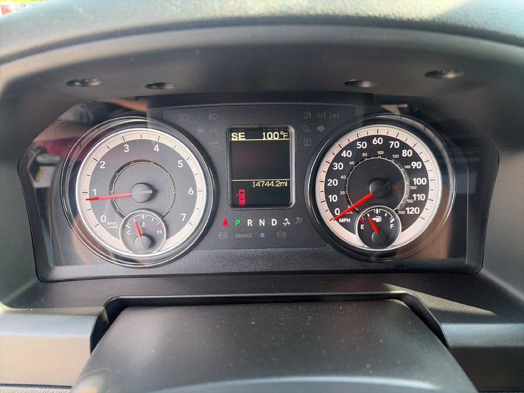 Used 2024 RAM 1500 Warlock AWD/4WD image 16