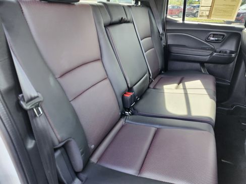 Used 2022 Honda Ridgeline Black Edition image 14