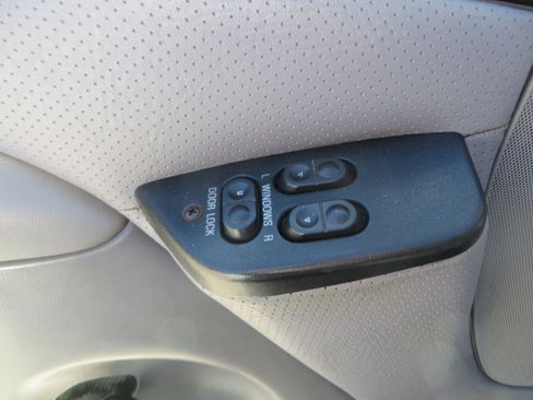 Used 1996 Ford F250 XLT image 21