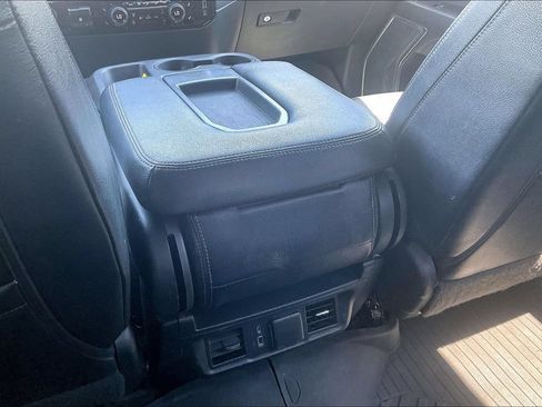 Used 2022 Chevrolet Silverado 1500 LT AWD/4WD image 11