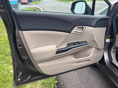 Used 2012 Honda Civic LX image 9