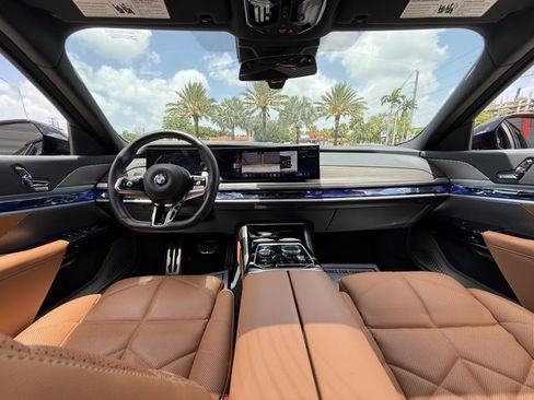 Used 2023 BMW 740i w/ Parking Assistance Package image 41