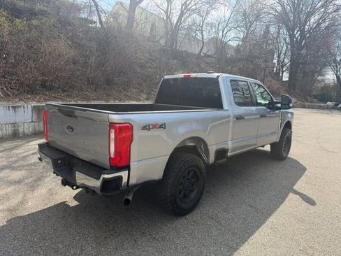 Used 2024 Ford F250 XLT image 9