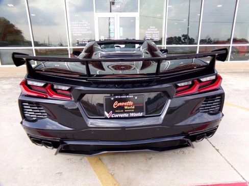 Used 2023 Chevrolet Corvette Stingray Premium Conv w/ Z51 Performance Package RWD image 7