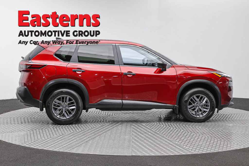Used 2023 Nissan Rogue S AWD/4WD image 5