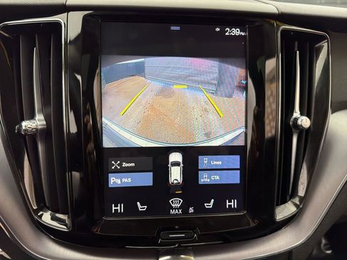 Used 2020 Volvo XC60 T6 Momentum image 18
