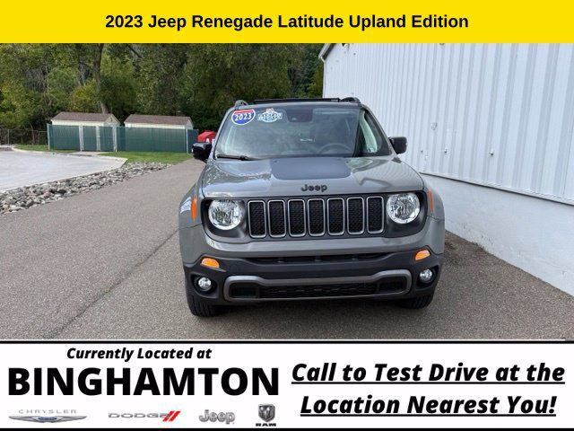 Used 2023 Jeep Renegade Latitude w/ Sun/Sound Group AWD/4WD image 4