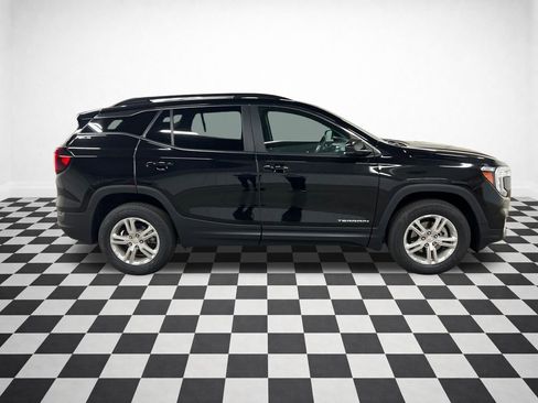 Certified 2023 GMC Terrain SLE w/ Driver Convenience Package AWD/4WD image 2