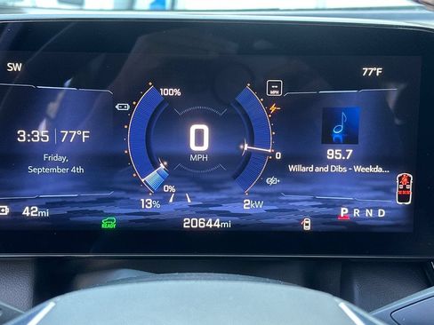 Used 2024 Chevrolet Equinox EV LT FWD image 36