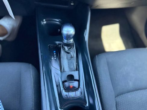 Used 2018 Toyota C-HR XLE FWD image 40