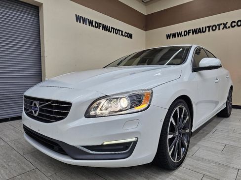 Used 2015 Volvo S60 T6 Platinum image 2
