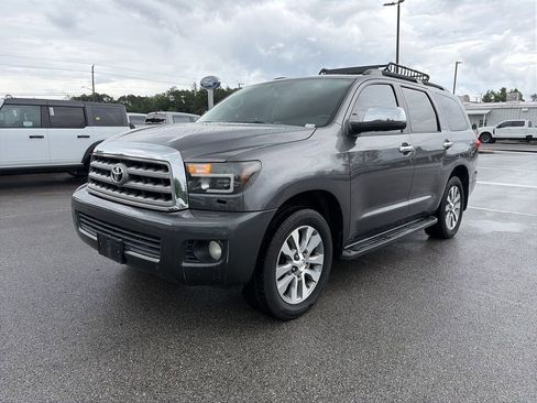 Used 2017 Toyota Sequoia Limited w/ Safety & Convenience Package RWD image 7